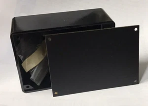 NEW-IN-BOX KEYSTONE THERMOSET PLASTIC PROJECT BOX #703-4" X 2.8" X 1.5" - Picture 1 of 4