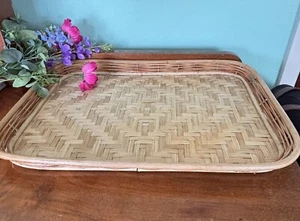 Vassoio da portata vintage grande rettangolare canna bambù rattan espositore Tiki Boho - Foto 1 di 6