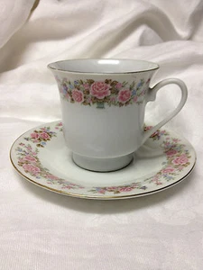 Passende Tasse und Untertasse - rosa Rosen - Made in China - Bild 1 von 8