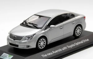 Toyota Avensis III Limousine Bj. 2008-2011, Metallo Argentato, MINICHAMPS M.1 : - Foto 1 di 3