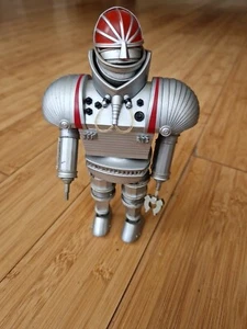 Doctor Who and the Giant Robot K-1 silver/red 7.5" - Picture 1 of 11