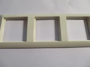 Jung Rahmen 3-fach ws AS 583  Abdeckrahmen weiß Blende cremeweiß  AS583 - Bild 1 von 1