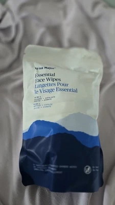 Paquete de 20 toallitas faciales de bambú esenciales Ursa Major limpieza exfoliante calmar hidratar Foto 1 de 4