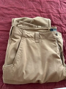 The 5.11 Men's Apex pants in regular fit 42w x 30L - Picture 1 of 2