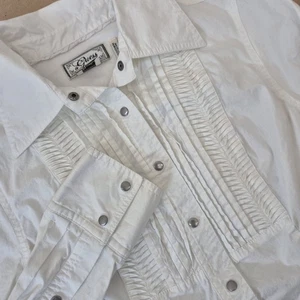 Vintage GUESS Tuxedo Shirt Women's Medium White Stretch Snap Buttons Y2K - Picture 1 of 8