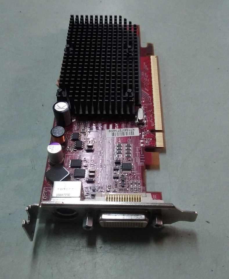 Dell ATI Radeon CN-0KT154 X1300 256MB DMS-59 Low Profile PCI-E Graphics Card - Image 1 of 3