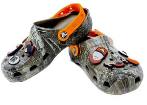 Zuecos Crocs Luke Peins X Crocs Realtree con Jibbitz en la foto para mujer talla 6 - Imagen 1 de 6