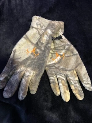 Men’s Camo Gloves M/L Fleece - Image 1 of 3