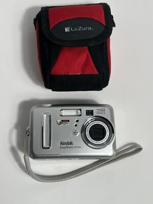Kodak EasyShare CX7430 4.0MP Digital Camera w/ case- Silver. For Parts Only - Image 1 of 4