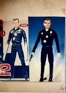 11"The Terminator T-1000 with 2 Heads +4 Arms Option Vinyl Model Kit 1/6 - Picture 1 of 2