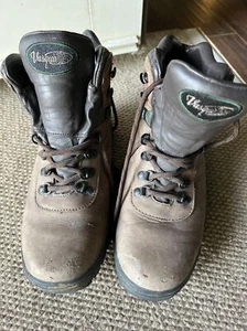 VASQUE  Skywalk 7198 Mountaineering Brown Leather Hiking Boots Men's Size 8M - Picture 1 of 11
