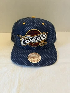 NBA Cleveland Cavaliers Logo Dotted Snapback Cap Hat Mitchell & Ness New - Picture 1 of 9