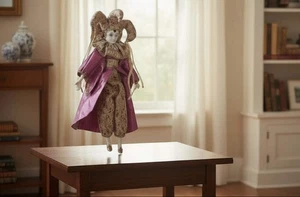 Vintage Porcelain Harlequin Jester Doll – 18″, Mint Costume - Bild 1 von 12