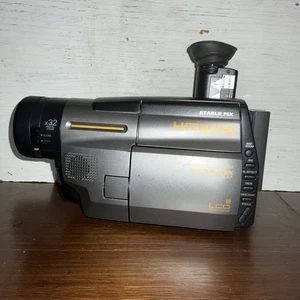 Hitachi VM-E635LA 8mm Video8 Camcorder Not Tested Really Good Condition - Picture 1 of 21