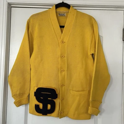 Cárdigan Universitario de Colección Años 50 Escuela Secundaria Talla S* Amarillo Lana Letterman Suéter Parche Foto 1 de 4