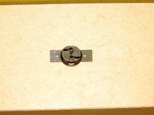 5027 AKA P-600-023 MOTORABDECKUNG SPUR N GEBAUT VON LIMA FÜR AHM RIVAROSSI NEU SELTEN - Bild 1 von 2