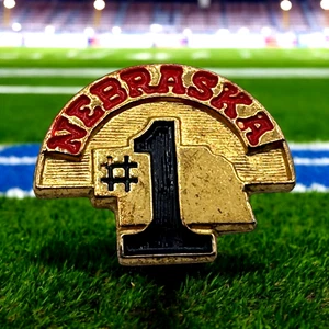 University of NEBRASKA CORNHUSKERS FOOTBALL #1 Vintage 1970 1971 TIE TAC Old Pin - Picture 1 of 7