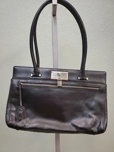 BCBG Mädchen Maxazria Medium Leder Schwarz Handtasche Tasche  - Bild 1 von 17