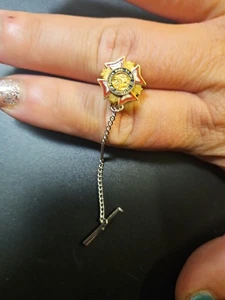 Vintage VFW Veterans Of Foreign Wars Ladies Auxiliary Lapel Pin Brooch w/bar - Picture 1 of 8