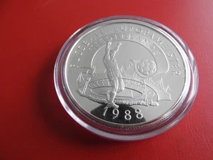*Silbermedaille ca.135,5g. 925 Silber (4 Oz)* Fußball EM 1988 *ca.62mm (Ki.18) - Bild 1 von 2