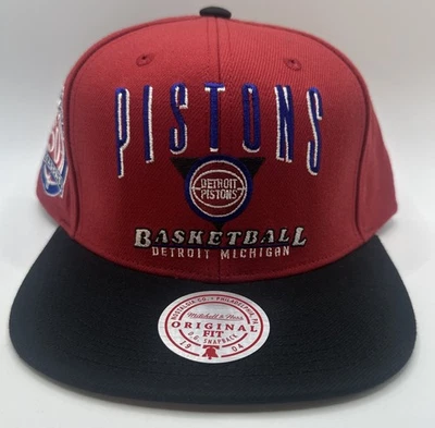 Sombrero Mitchell & Ness Detroit Pistons 50 Temporadas Snapback Rojo Negro NBA De Colección Foto 1 de 4