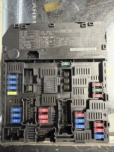 2008-2015 Nissan Rogue IPDM Engine Power Control Module Fuse Box OEM 284B6-JG03A - Bild 1 von 6