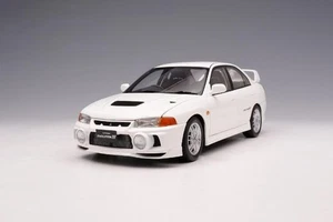 MOTORHELIX M84003 1/18 Mitsubishi Lancer Evolution IV. Scotia White 1:18 New - Picture 1 of 6