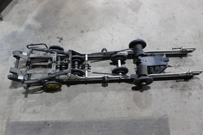 Ski-doo Summit 800 Highmark 2000 cuadro trasero suspensión antideslizante 151 pista Foto 1 de 4