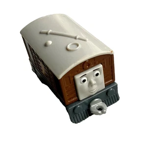 THOMAS THE TRAIN & FRIENDS 2013 GULLANE TOBY TRENO AUTO BOXCAR #7 - Foto 1 di 7