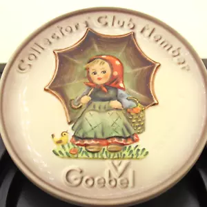 1978 UMBRELLA GIRL PLAQUE Hummel Goebel Collectors' Club Member Exclusive 690 - Picture 1 of 8