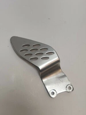 Placa protectora del talón derecho Yamaha YZF R1 2004 2005 2006 2 OEM 5VY-27446-00-00 usada Foto 1 de 4