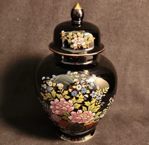 1970’s Imperial Kutani Japanese Jar Black Glazed Porcelain Handpainted Design - Picture 1 of 7
