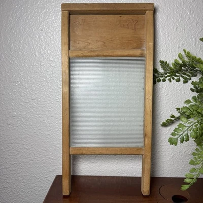 Washboard Vintage Victory No 508  Wood Ribbed Glass Washboard 18 Inch - Image 1 of 4