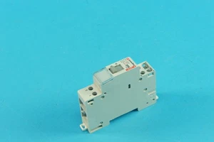 Legrand 04006 2-pole latching relay 16 A 24 VAC coil 2 N/O 250VAC, 1 module - Picture 1 of 2