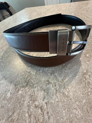 Cinturón de cuero reversible Kenneth Cole Reaction XL para hombre talla 42-44 negro/marrón Foto 1 de 4