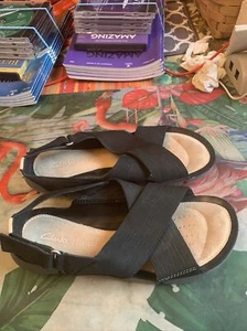 Clarks Trigenics Women’s Black Cross Cross Sandals Size 7 - Picture 1 of 10