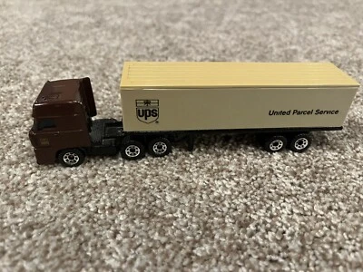 1/86 Matchbox 1987 DAF 3300 Space Cab UPS Semi Truck - Image 1 of 4