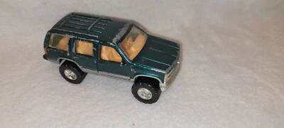 Vintage Tootsietoy Vehicle SUV Chevy Chevrolet Tahoe 1996 Red Truck 6" - Image 1 of 4