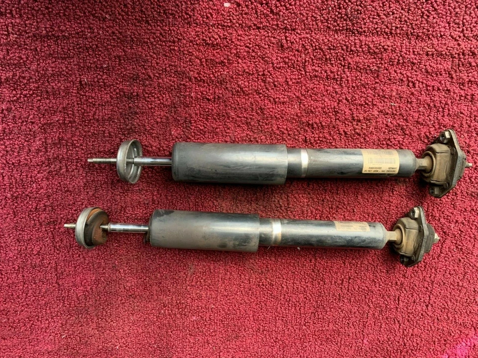  BMW 128I 135I E88 OEM 08-13 SET REAR LEFT & RIGHT STRUT SHOCKS - Image 1 of 4