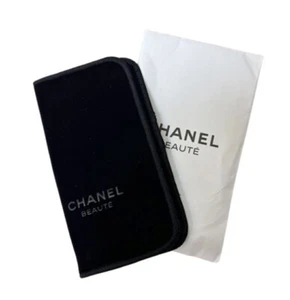 Chanel Beauty Mini Bolsa Cepillo Negro / 15cm x 7cm - Imagen 1 de 9