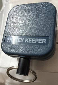 Vintage Stanley Schlüsselhalter einziehbarer Schlüsselring mit Gürtelschlaufe & Taschenclip FRANKREICH - Bild 1 von 2