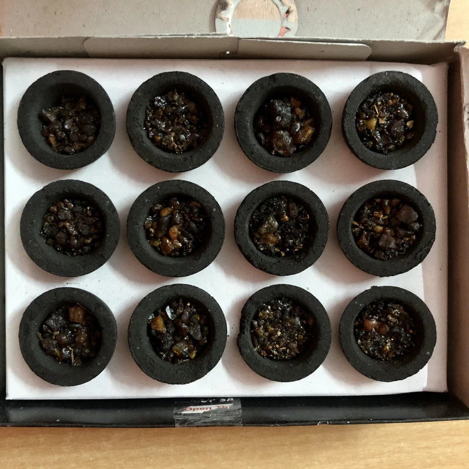 2 Piezas X 12 TAZAS Sambrani Dhoop Incienso AARADHANA Resina Benjuí - meditación puja Foto 1 de 4