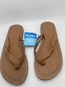NWT Sun & Sky Womens 5-6 Tan Stamped Pattern Flip Flops - Picture 1 of 1