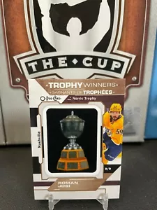 2021-22 O-Pee-Chee Patches Trophy Winners #P46 Roman Josi - Picture 1 of 2