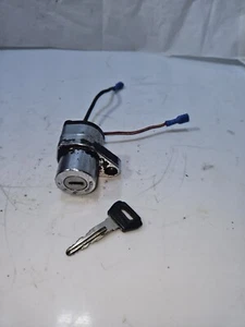 CONTACTEUR CLE SERRURE SUZUKI INTRUDER VS 750 1990 - Picture 1 of 4