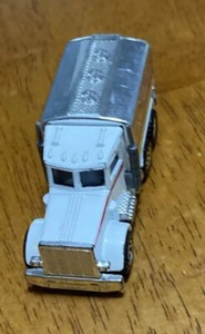 Matchbox Vintage 1:80 1981 PETERBILT SHELL OIL TANKER TRUCK White/Chrome (Loose)
