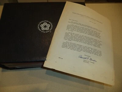 AMERICAN REVOLUTION BICENTENNIAL 1776-1976 FIRST DAY COVER COLLECTION. 88 COVERS - Image 1 of 4