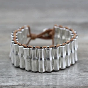Handgefertigtes Uno STYLE de Único 50er Jahre Lederarmband hellbraunes Leder (B61) - Bild 1 von 3