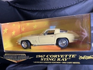 ERTL American Muscle 1967 Corvette Sting Ray 1:18 Scale Inv. #3359 - Picture 1 of 5