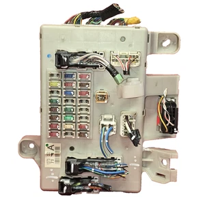 03 04 05 TOYOTA 4RUNNER INTERIOR CABIN RELAY JUNCTION FUSE BOX OEM - Picture 1 of 4